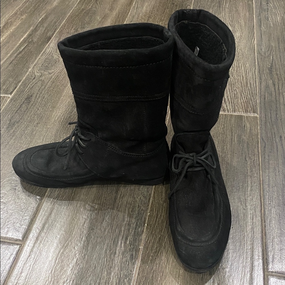 Burberry Black Women's Suede Moccasin style boots